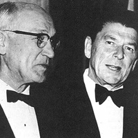 Arnold Beckman con el gobernador Ronald Reagan