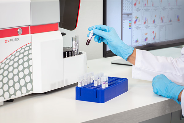 Loading samples on DxFLEX